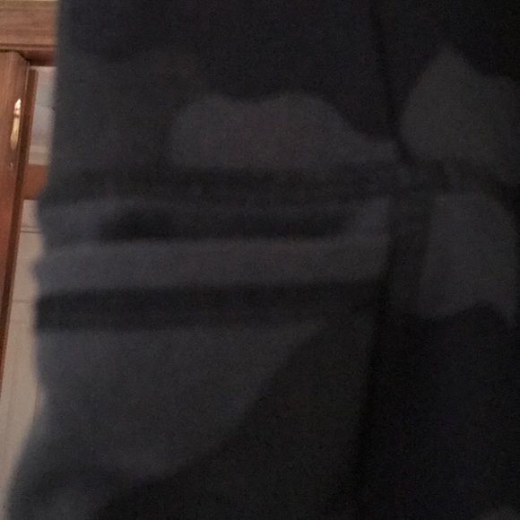 Torrid Dark Camo athletic legging with 3 pockets - Picture 4 of 4